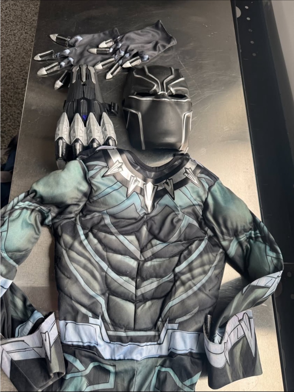 Black Panther Kids Costume - Suit with Mask and Claws